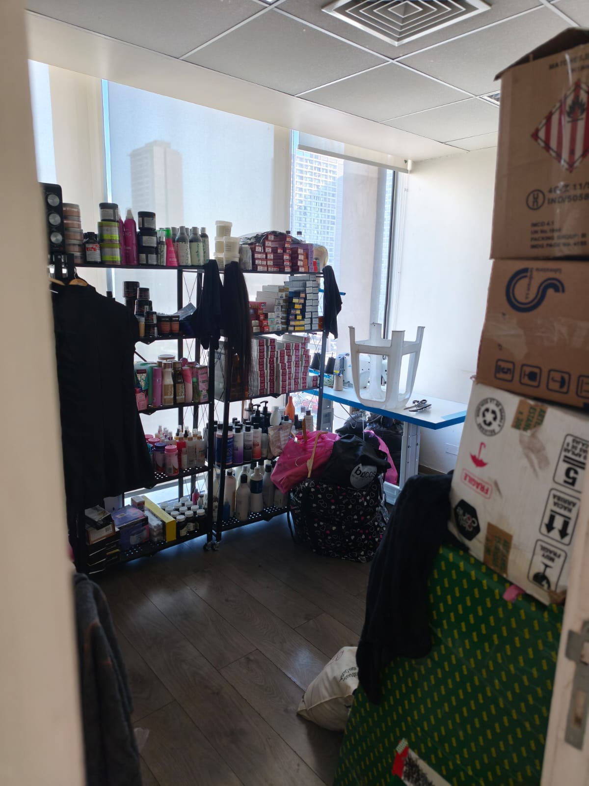 Vendo Oficina con 01 estacionamiento en Estación Central, Inmejorable ubicación - Imagen 10