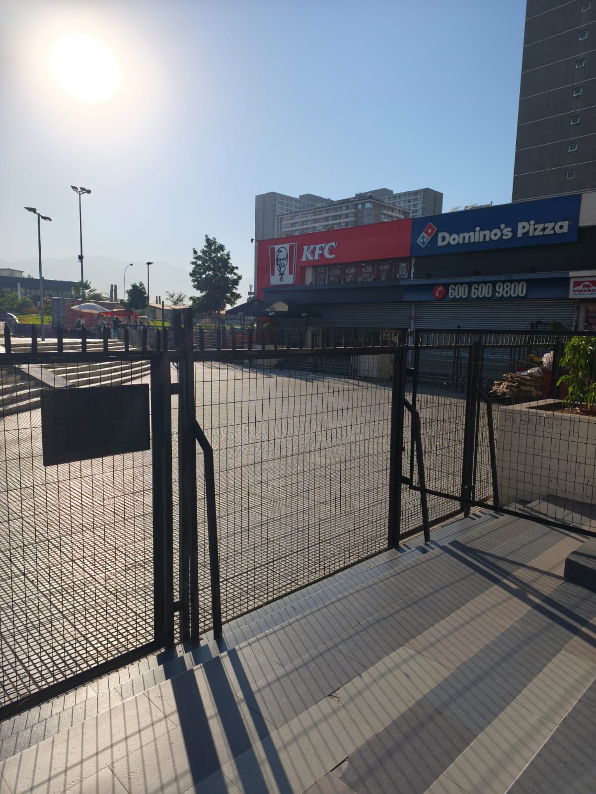 Vendo Oficina con 01 estacionamiento en Estación Central, Inmejorable ubicación - Imagen 3