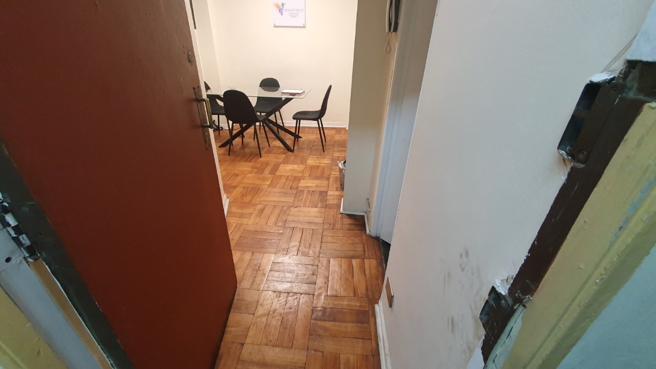 Vendo oficina excelente ubicación centrica - Imagen 5